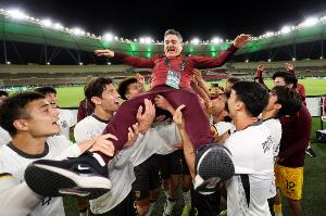 服不服?“大脚尼奥”已3进亚洲八强:亚青赛加时负韩国 U23亚军
