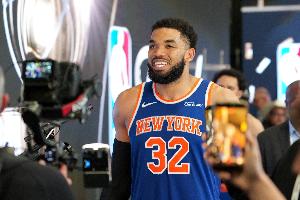唐斯:进NBA前靠卖球星卡买Beats耳机 结果新秀赛季就为其代言了